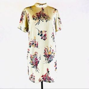 Anthropologie Leith back button floral dress